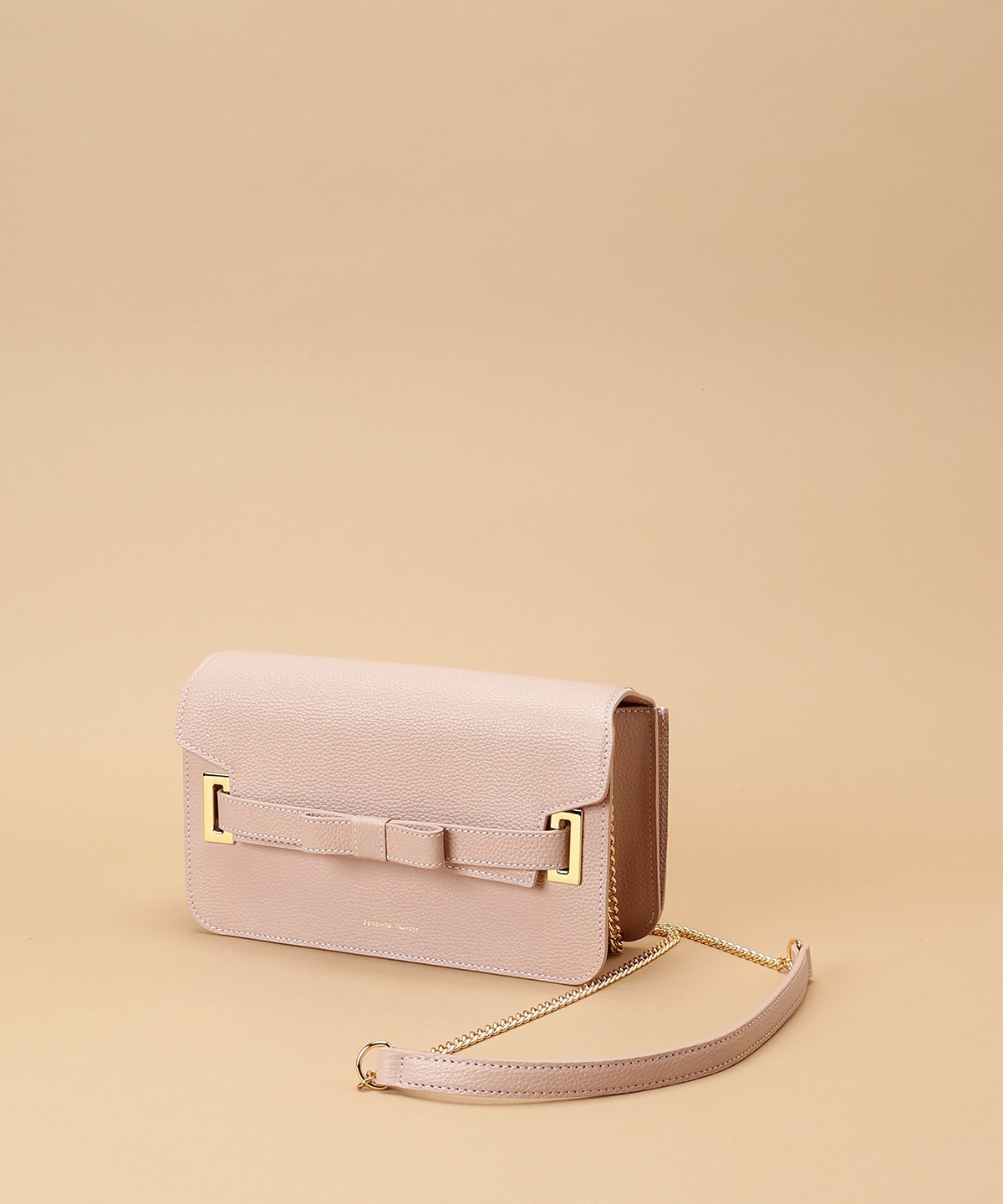 ピンクベージュ