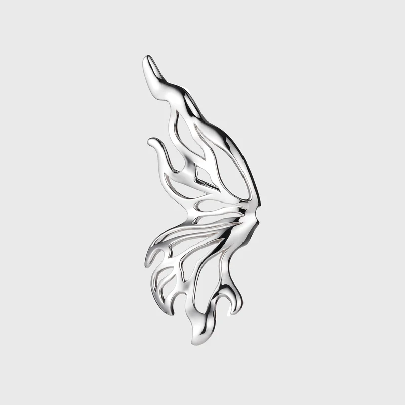 THE BUTTERFLY EFFECT ピアス SHINY