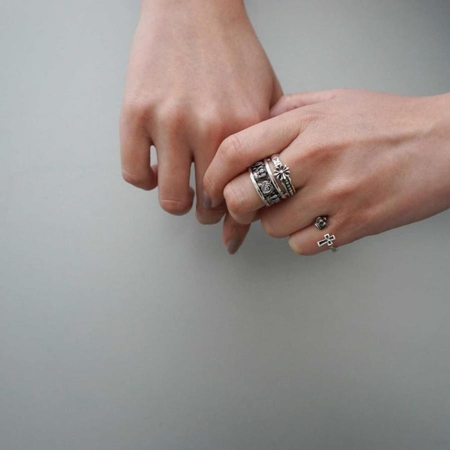 MAD BABY リング WHITE TOPAZ 2号