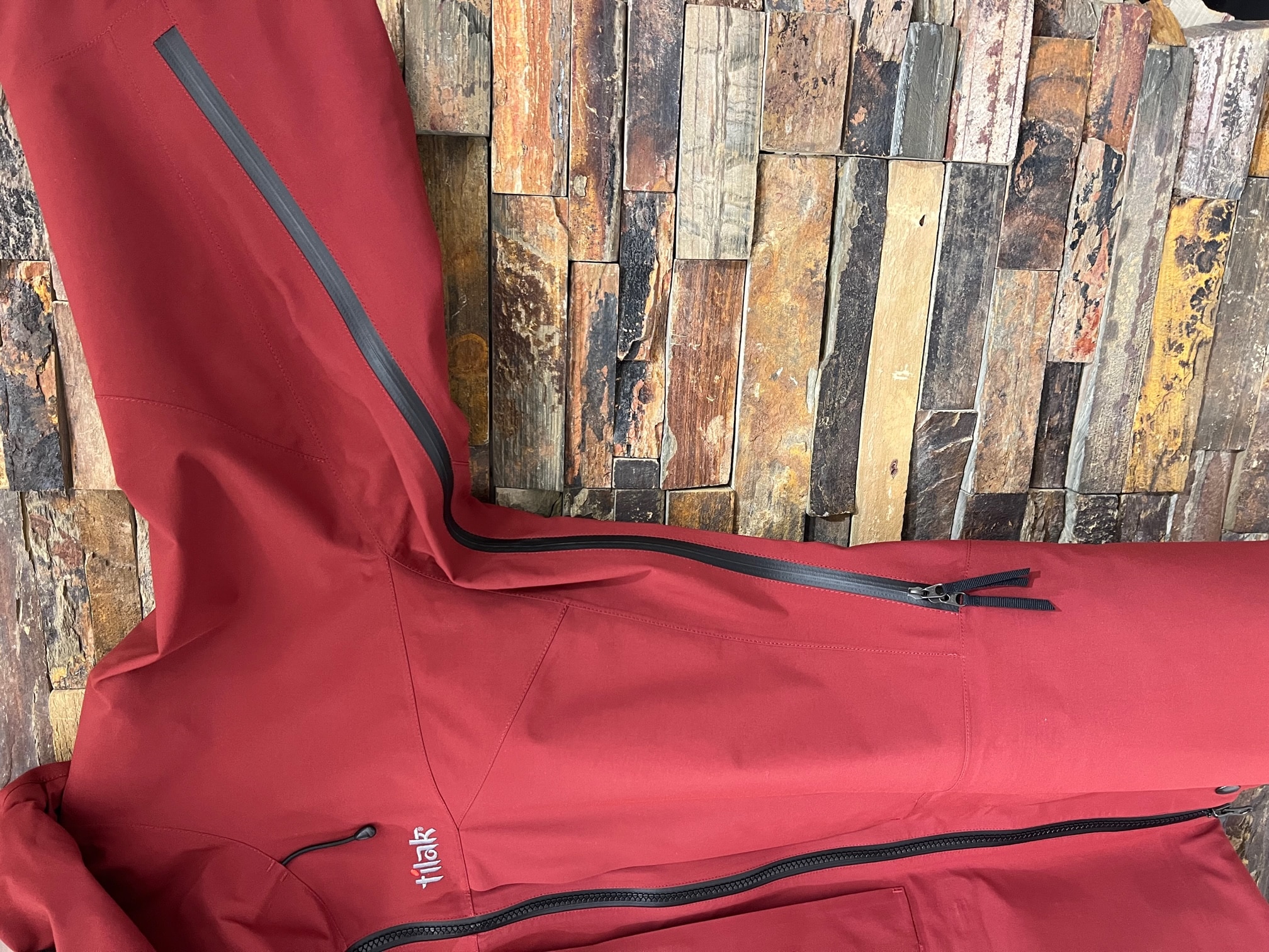 【Tilak】Evolution Jacket Wine M