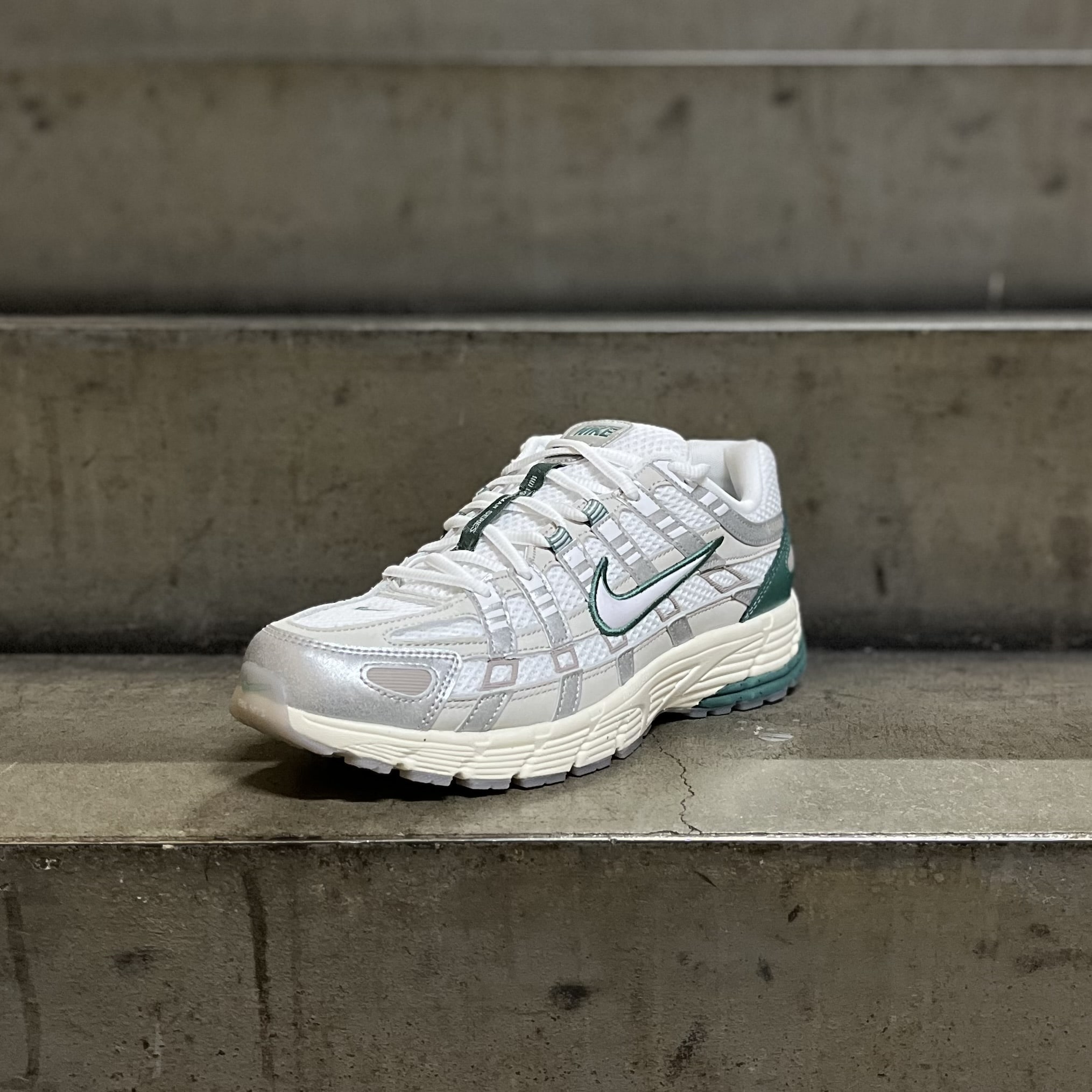 NIKE] P-6000 プレミアム(26.0 White)｜ MSPCプロダクト ソート