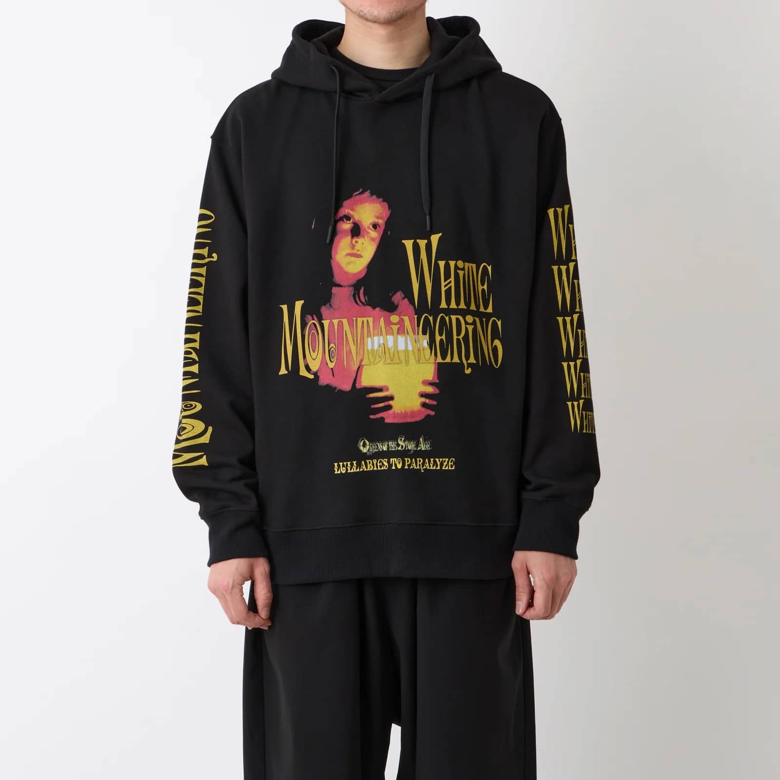 【White Mountaineering】QOTSA LULLABIES TO PARALYZE HOODIE (BLACK) BLACK 1