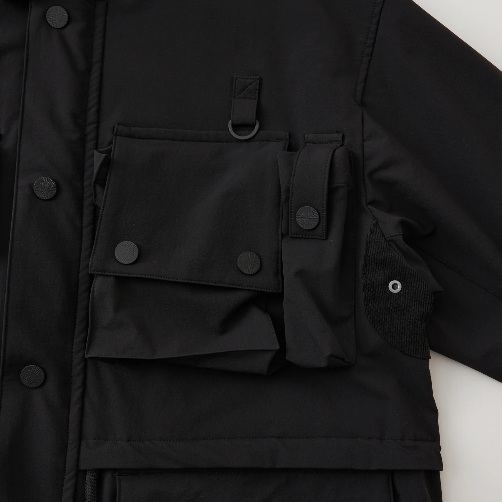 White Mountaineering]WINDSTOPPER MULTI POCKET JACKET(1 Black