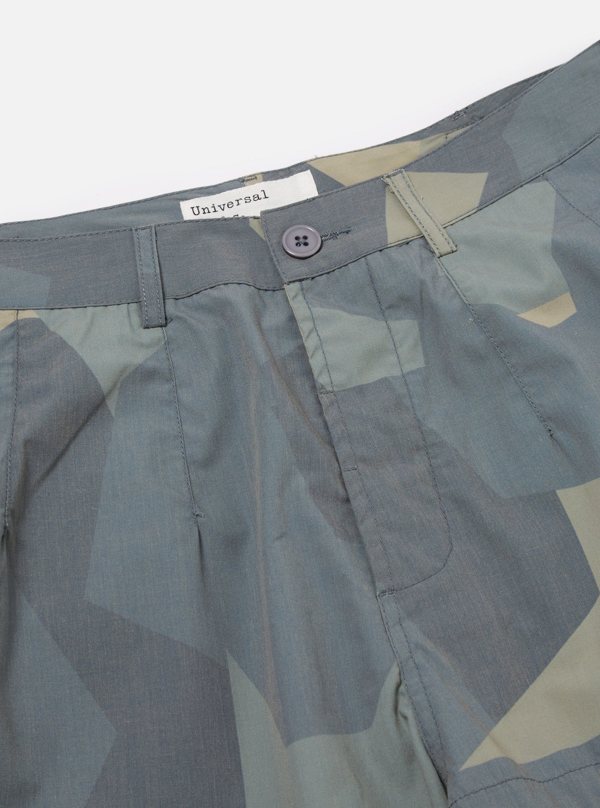 【master-piece x Universal Works】 Loose Pilot Trouser in Blue Camo Printed Recycled Polytech CAMOBLUE CAMO 32