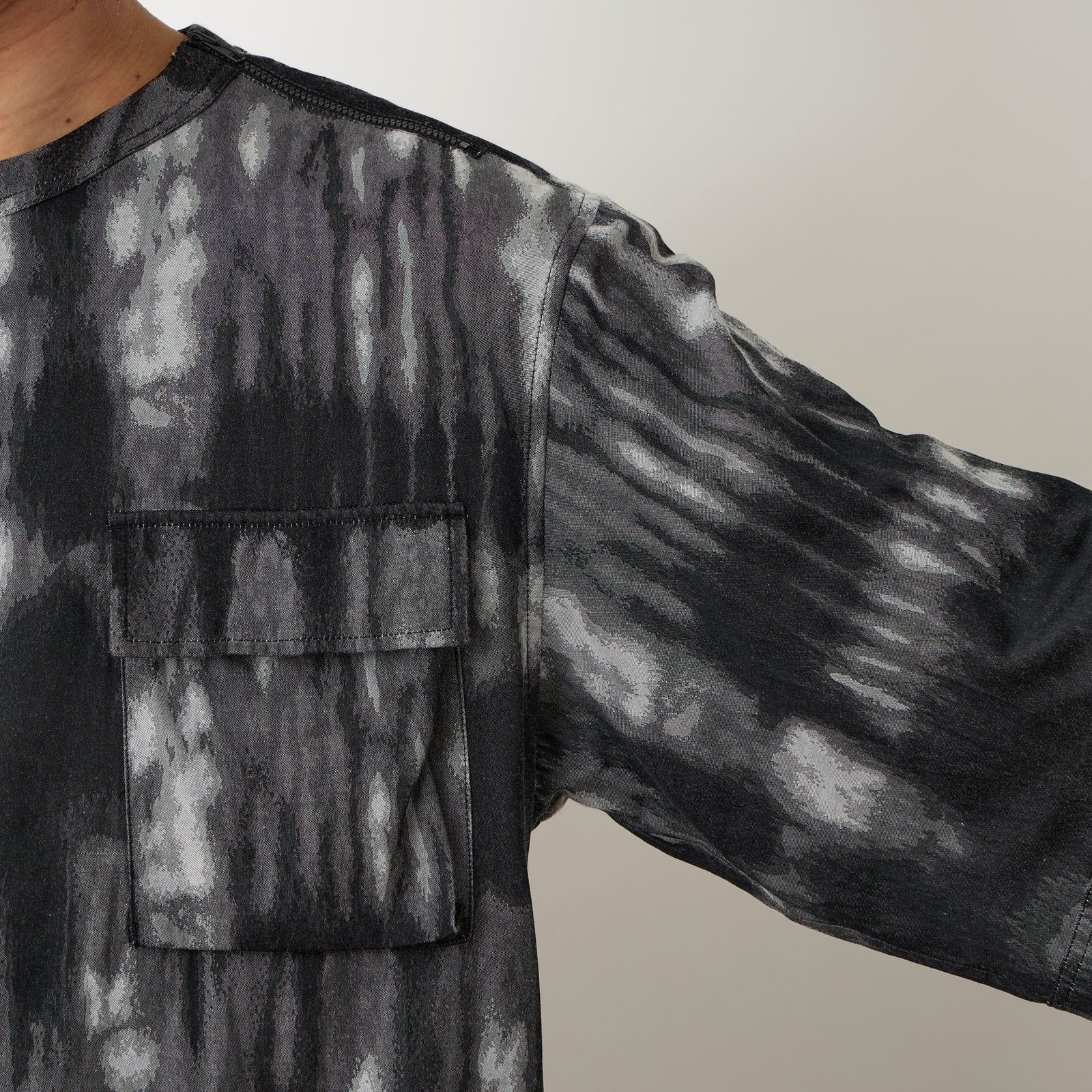White Mountaineering】CAMO JACQUARD CREWNECK SHIRT(1 Black White Mountaineering】CAMO JACQUARD CREWNECK SHIRT(1 Black