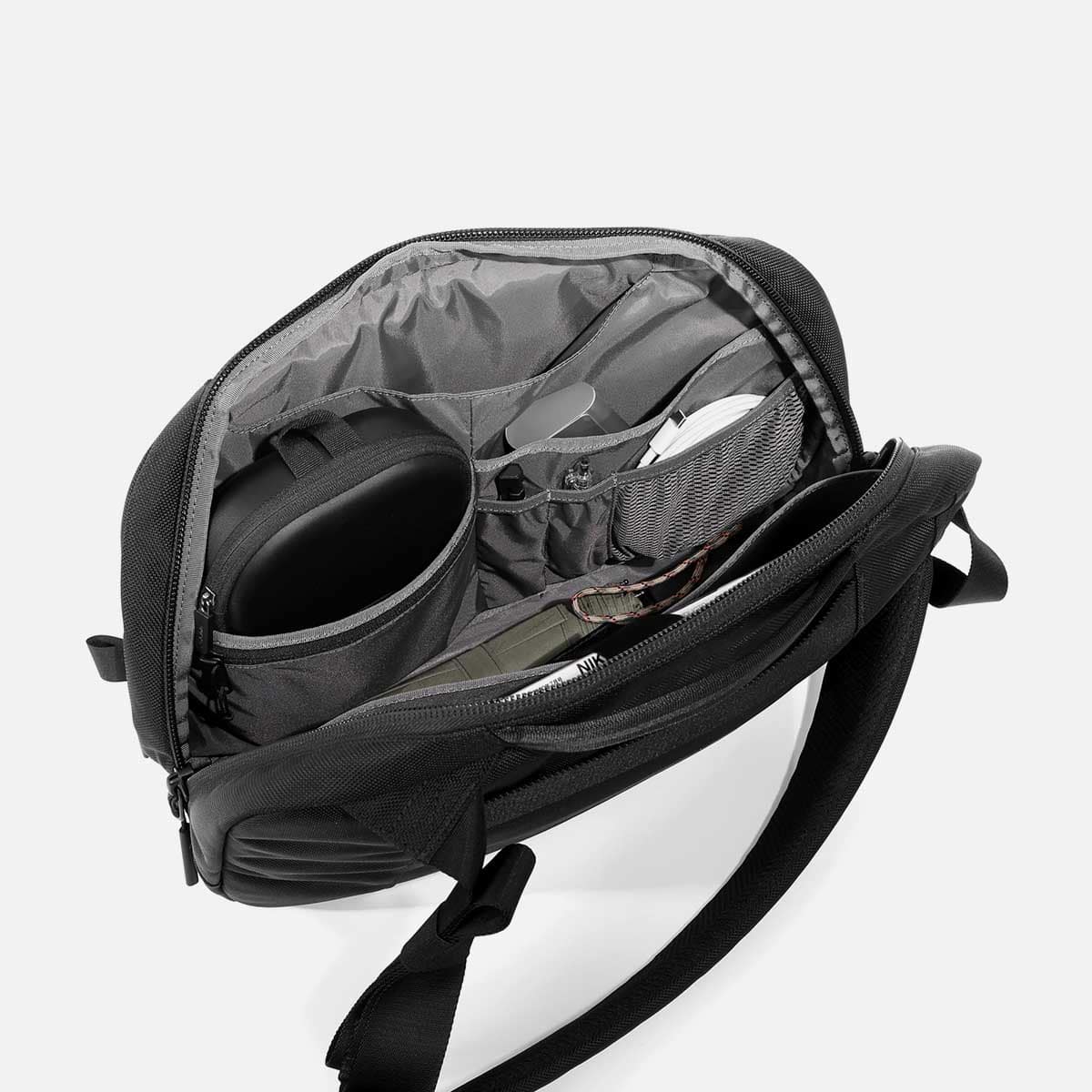 【Aer】 Travel Sling 2 Black Free