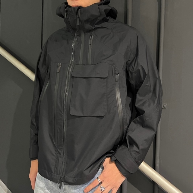 White Mountaineering] GORE-TEX 30D ASYMMETRY JACKET(1 Black