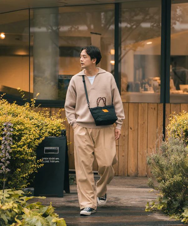 KIU パデッドトートバッグミニ　K386　クロ