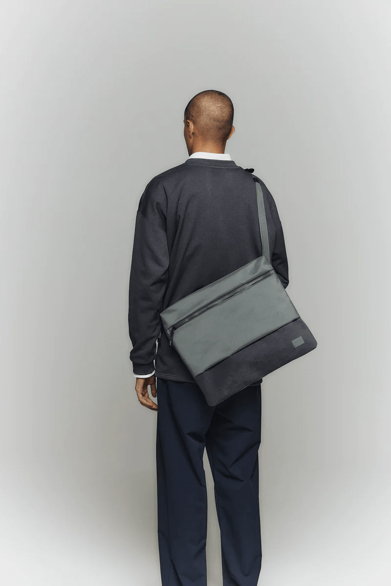 【UNTRACK】(アントラック)　CITY/CE Shoulder-M 60053　グレー