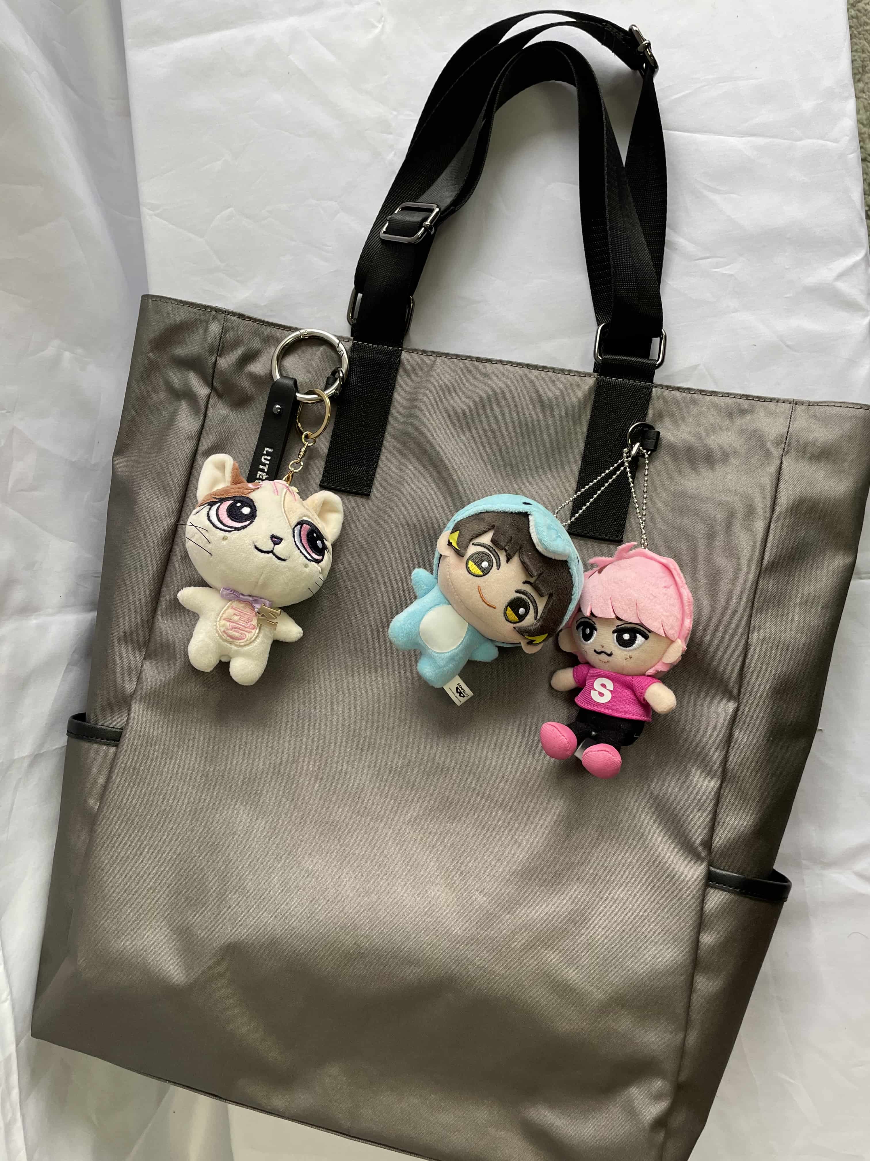 大人の推し活バッグ登場！「oshi-goto BAG」シエル　クロ