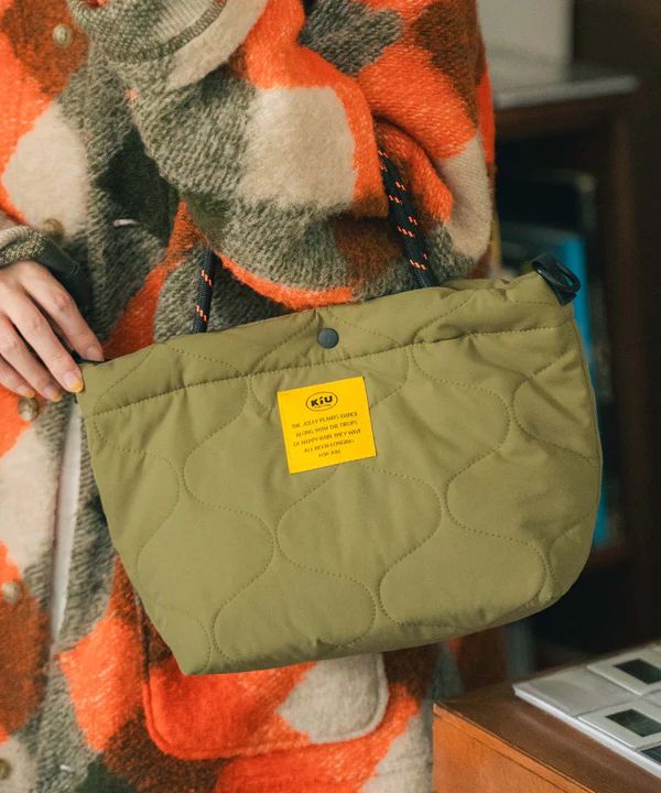 KIU パデッドトートバッグミニ　K386　クロ