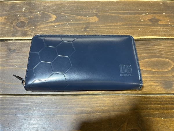 EVANGELION(エヴァンゲリオン)ロングウォレット! この質感は EVANGELION(エヴァンゲリオン)ロングウォレット! この質感は