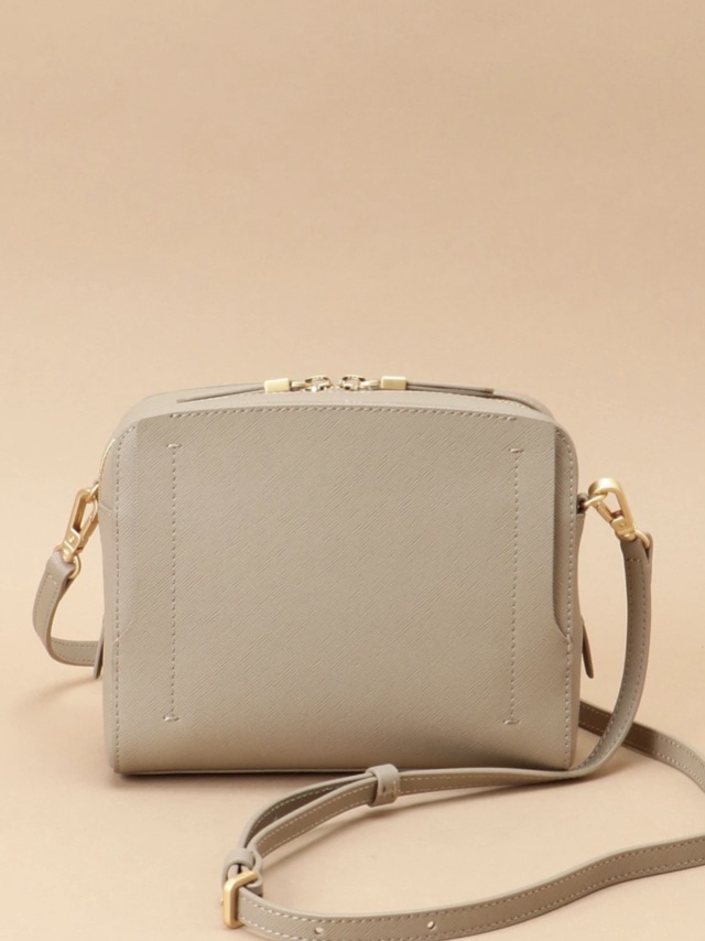 Pomme d'espoir ポムディスポワール ワンカラーショルダーバッグ グレージュ