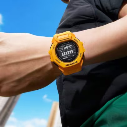 カシオ CASIO G-SHOCK GSHOCK ジーショック G-SQUAD GBD-300 SERIES GBD-300-9JF  モバイルリンク/アプリ連携機能 バイブレーションアラーム トレーニング機能（加速度計/距離計測機能） 高精細DP 20気圧防水 腕時計 国内正規品  【送料無料 ...