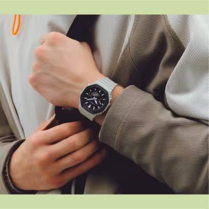 カシオ CASIO G-SHOCK GSHOCK ジーショックANALOG-DIGITAL  2100Series GA-B2100LUU-5AJF カーボンコアガード構造 タフソーラー（ソーラー充電システム）モバイルリンク/アプリ連携機能 腕時計 国内正規品 【送料無料 北海道/沖縄/離島を除く】 5AJF FREE