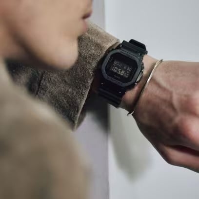 カシオ ジーショック CASIO G-SHOCK GSHOCK DIGITAL5600SERIES GM-5600UB-1JF メンズ レディース 腕時計 国内正規品 4549526369377 【送料無料 北海道/沖縄/離島除く】 1JF FREE