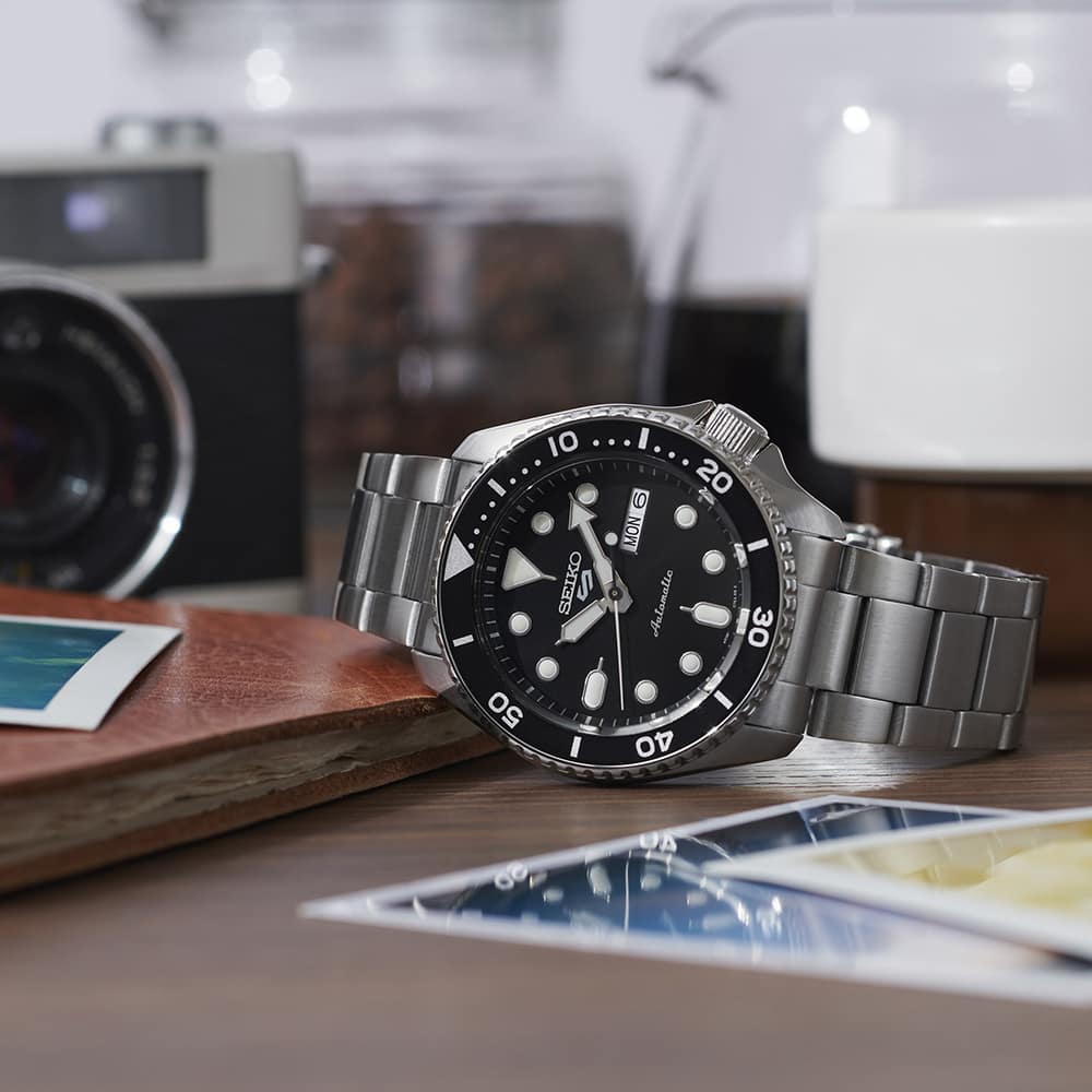 セイコー SEIKO 5スポーツ SKX series SBSA005 自動巻（手巻つき） BLACK 4954628452795 腕時計 国内正規品   【送料無料 北海道/沖縄/離島除く】 FREE