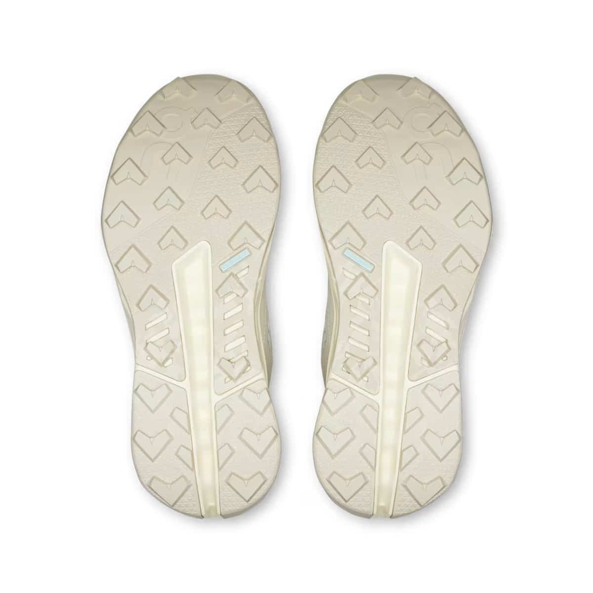 On オン Cloudhorizon 2 Ghost/Seedling 厚底 22.5㎝  3WG10334683 クラウドホライゾンツー スニーカー レディース トレイルラン 厚底 7615537625980【送料無料 北海道/沖縄/離島を除く】 Ghost/Seedling 22.5cm