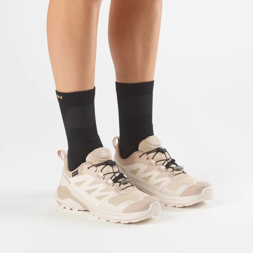 【サロモン】 SALOMON X-ADVENTURE GORE-TEX Safari / Almond Milk / Desert Tan 23.5cm～24.5cm 0198720551862 ゴアテックス GORE/TEX メンズ スニーカー 【送料無料 北海道/沖縄/離島を除く】 Safari / Almond Milk / Desert Tan 23.5cm