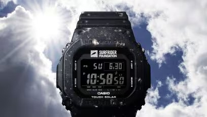 再入荷】カシオ CASIO G-SHOCK GSHOCK ジーショック SURFRIDER FOUNDATIONコラボモデル DIGITAL 5600  SERIES G-5600SRF-1JR スクエア タフソーラー（ソーラー充電システム） 耐衝撃構造 20気圧防水 腕時計 国内正規品 【送料無料  北海道/沖縄/離島を除く】(FREE 1JR ...