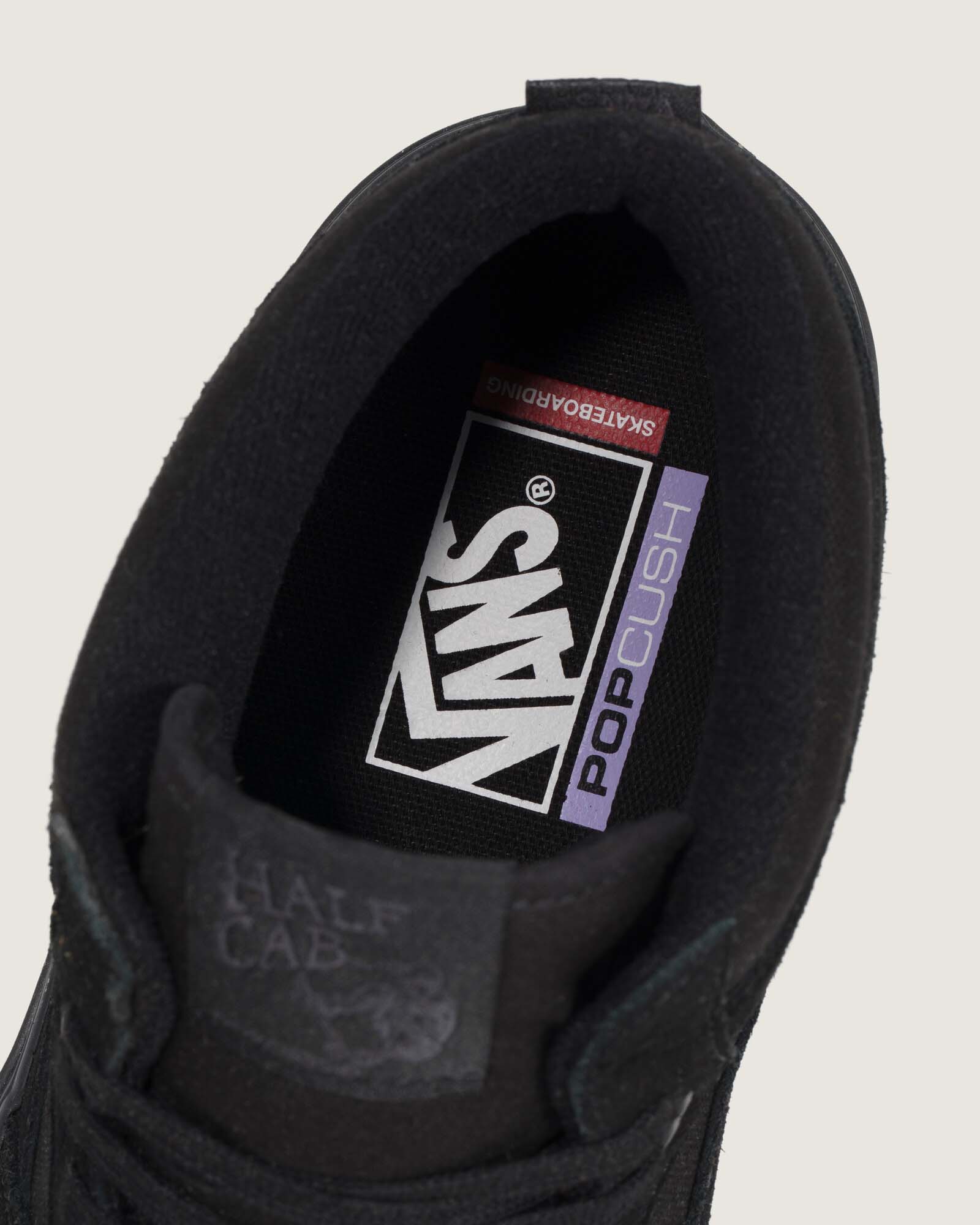バンズ VANS SKATE HALF CAB BLACK/BLACK VN0A5FCDBKA スケート ハーフキャブ 23.5cm～28.0㎝ スニーカー メンズ シューズ 0194901610830 【送料無料 北海道/沖縄/離島を除く】 BLACK/BLACK 23.5cm