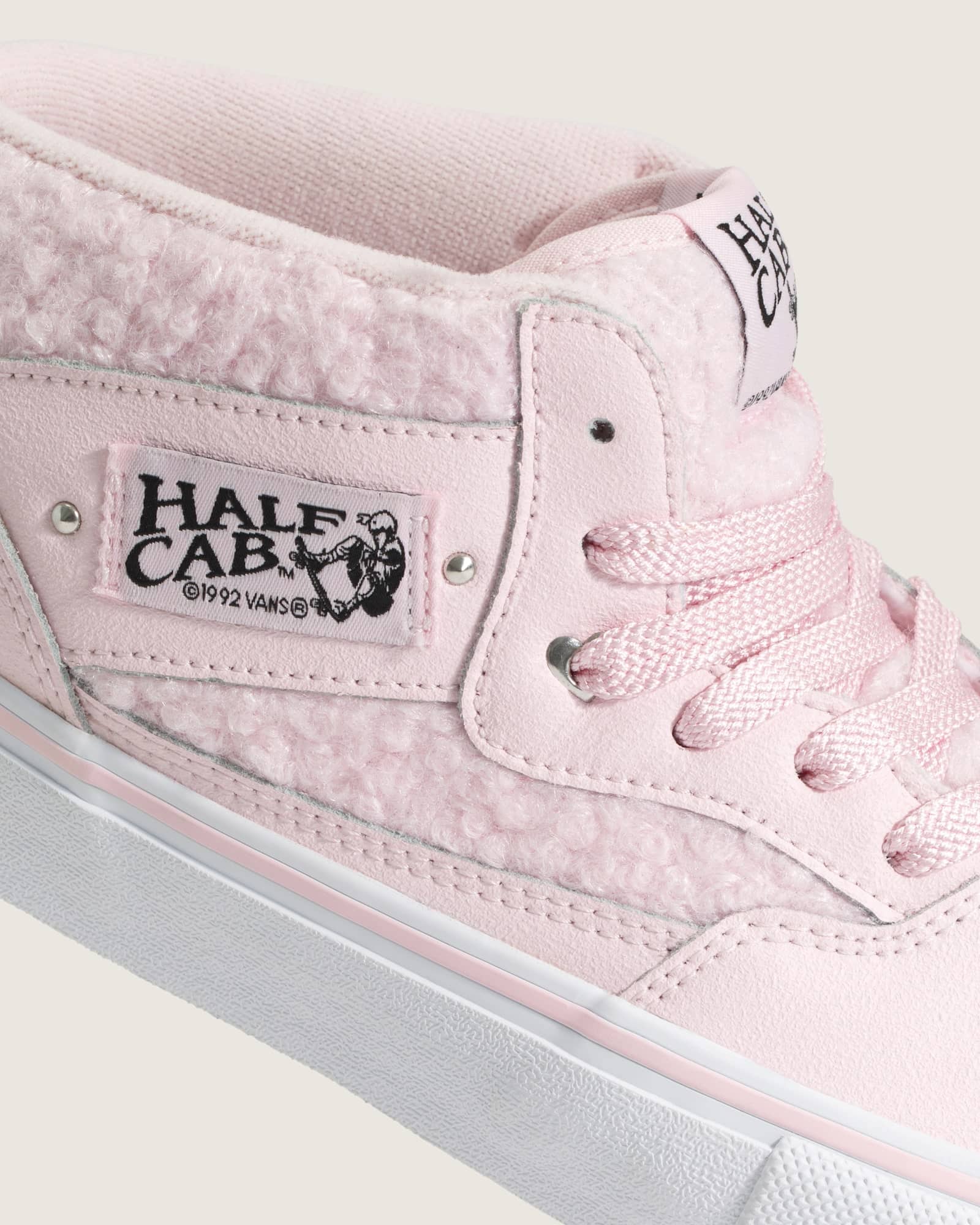 VANS SKATE HALF CAB PINK/WHITE VN0A5FCDY3K バンズ スケート ハーフキャブ 24.0cm スニーカー レディース シューズ スケボー スケートボード 0198266502847 【送料無料 北海道/沖縄/離島を除く】 PINK/WHITE 24.0cm