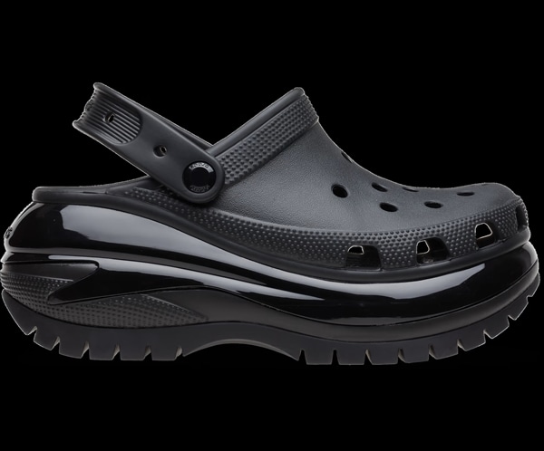 CROCS classic mega crush clog 207988-001 メンズ レディース サンダル 23.0cm【送料無料　 北海道/沖縄/離島を除く】