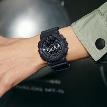 カシオCASIO G-SHOCKジーショック G-SHOCK 40th Anniversary REMASTER BLACK  ANALOG-DIGITAL 110 SERIES GA-114RE-1AJR 耐衝撃構造（ショックレジスト）耐磁時計（JIS1種） 20気圧防水  ワールドタイム 腕時計 
