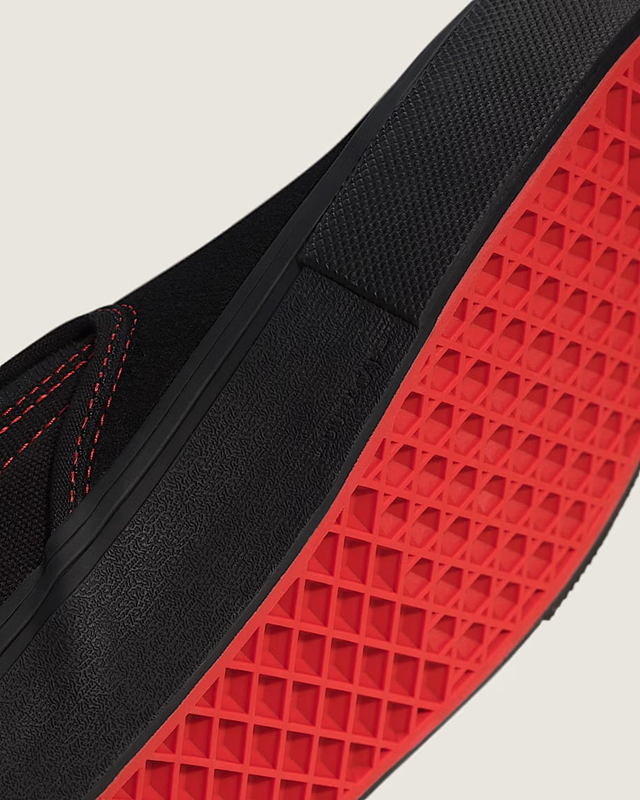 バンズ VANS SKATE SLIP-ON BLACK/BLACK/RED VN000EG52UR スケート スリップオン 26.0cm～28.0㎝ スニーカー メンズ シューズ 0198266486857 【北海道/沖縄/離島 着払い】 BLACK/BLACK/RED 26.0cm