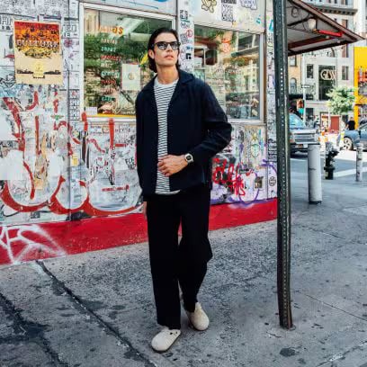 CASIO G-SHOCK GSHOCK ジーショック DIGITAL 5600SERIES  GM-5600U-1JF 耐衝撃構造（ショックレジスト） 20気圧防水 国内正規品 【送料無料 北海道/沖縄/離島除く】 1JF