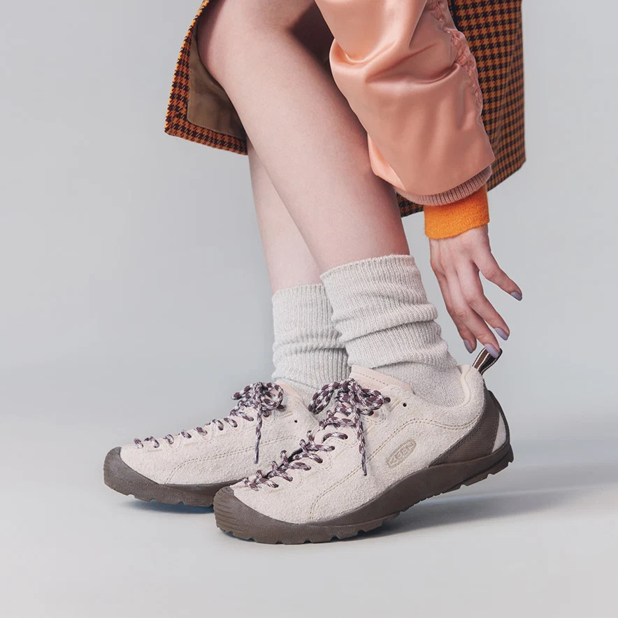 キ－ン ウィメンズ ジャスパー スニーカー KEEN JASPER WOMEN Birch/Cameo Rose 23.0cm～25.0cm 1032946 0199289140832 【送料無料 北海道/沖縄/離島を除く】 Birch/Cameo Rose 23.0cm