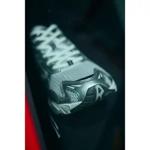 ミズノ MIZUNO WAVE RIDER 10 06:ホワイト×チャコール×シルバー 23.0cm～25.0㎝  D1GA261D06 4582767791347 レディース スニーカー スポーツスタイル  【送料無料 北海道/沖縄/離島を除く】 06:ホワイト×チャコール×シルバー 23.0cm
