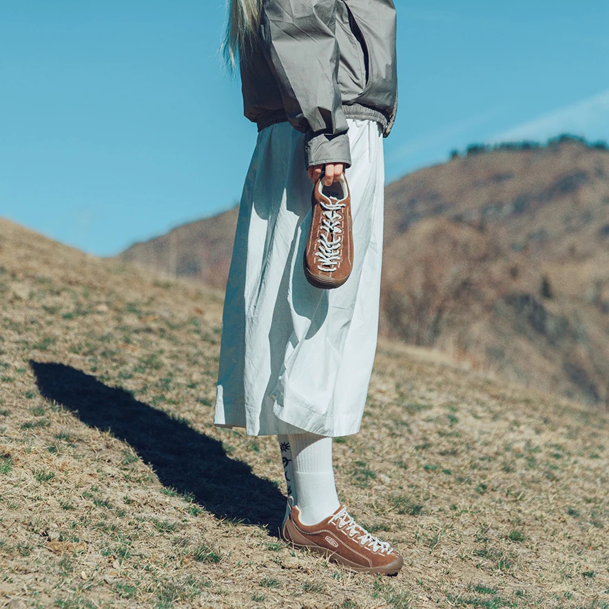 キ－ン ウィメンズ ジャスパー スニーカー KEEN JASPER WOMEN Dark Earth/Birch 23.0cm～25.0cm 1032947 0199289140962 【送料無料 北海道/沖縄/離島を除く】 Dark Earth/Birch 23.0cm