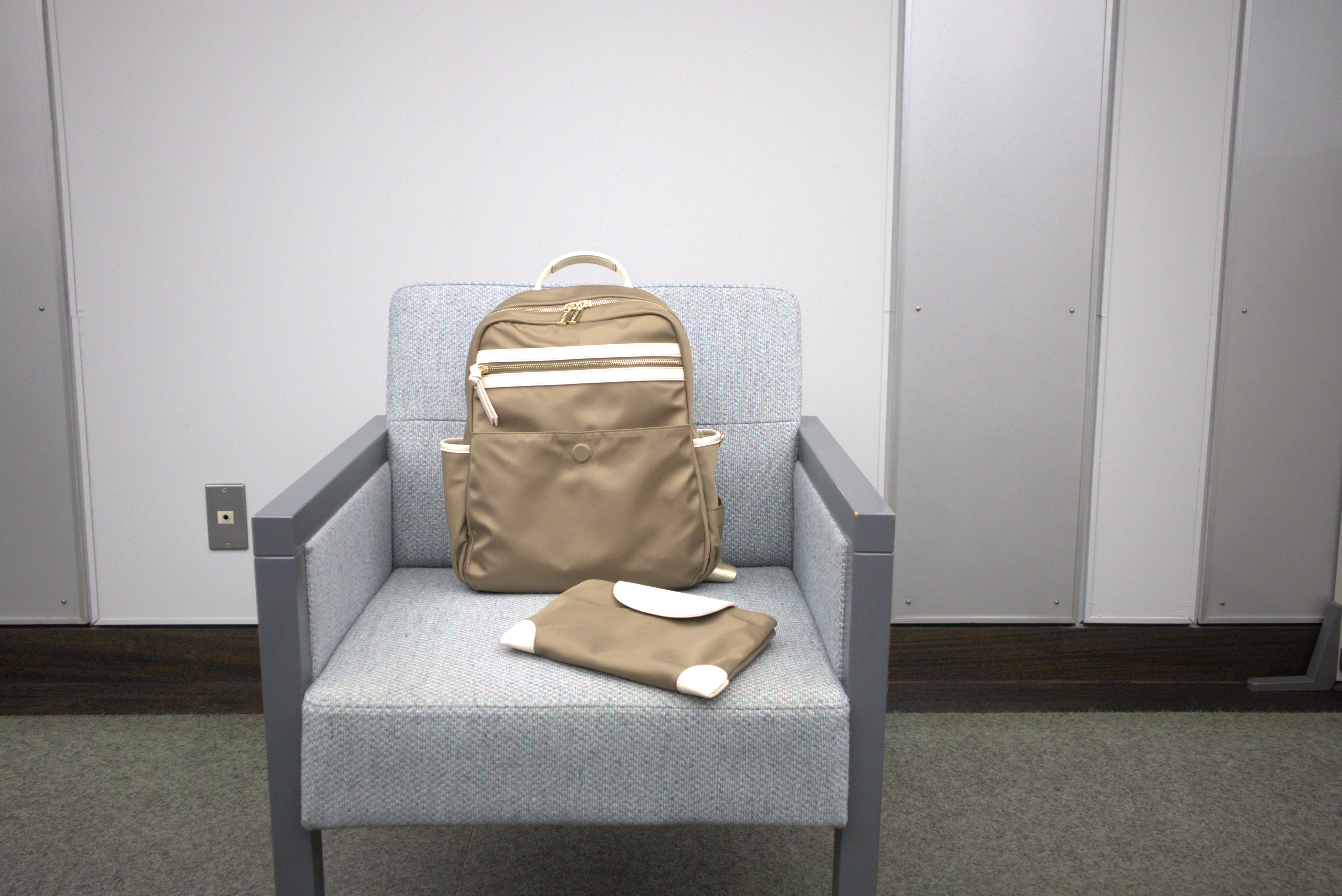 シエル　ショルパック　L　ベージュ