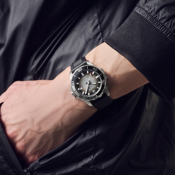 ♪【ご予約受付中！】【BULOVA】Marine Star 98B465 自動巻 メンズ