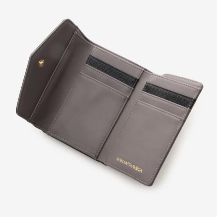 ハートビジュー付き折財布 ブラック