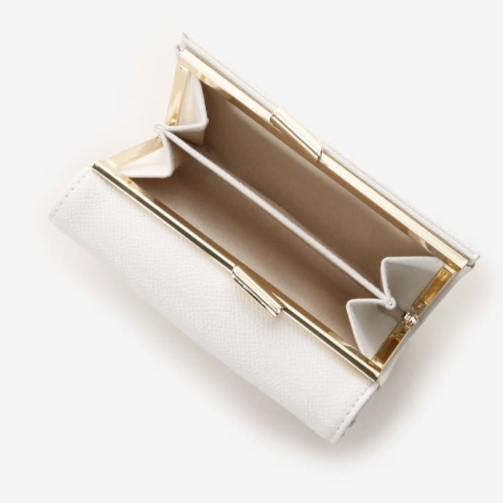 ハートビジュー付き折財布