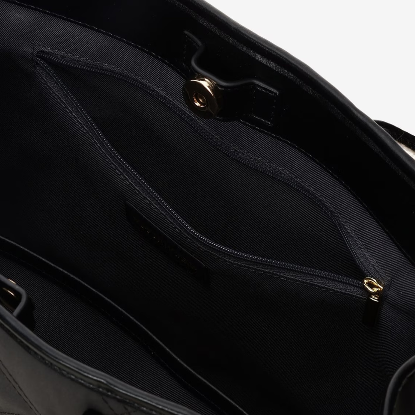 ロゴテープキルティングA4トートバッグ ブラック