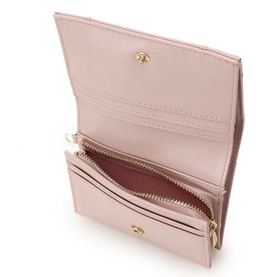ロゴ金具折財布