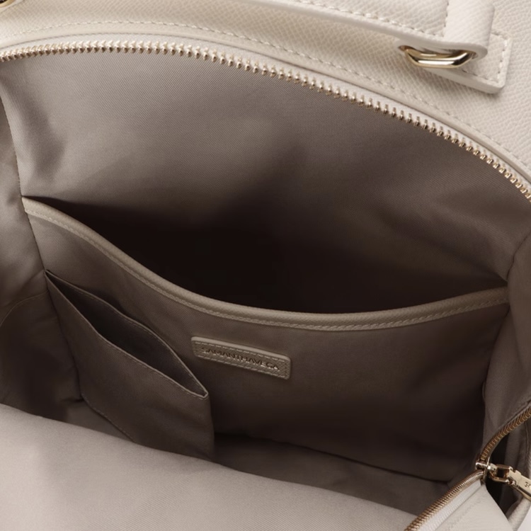  エンボスリボンリュック