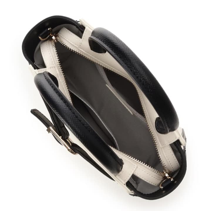 フロントバックルハンドバッグ