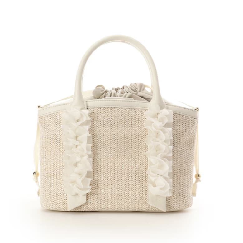 リボンチャーム付き フリルかごバッグ　オフホワイト