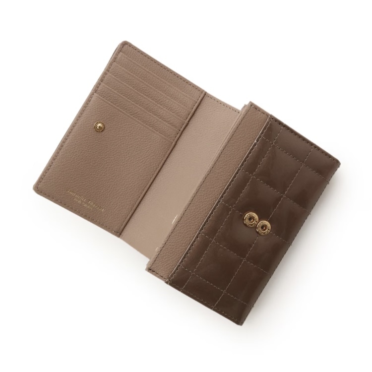 エナメルキルティング 二つ折り財布　グレージュ
