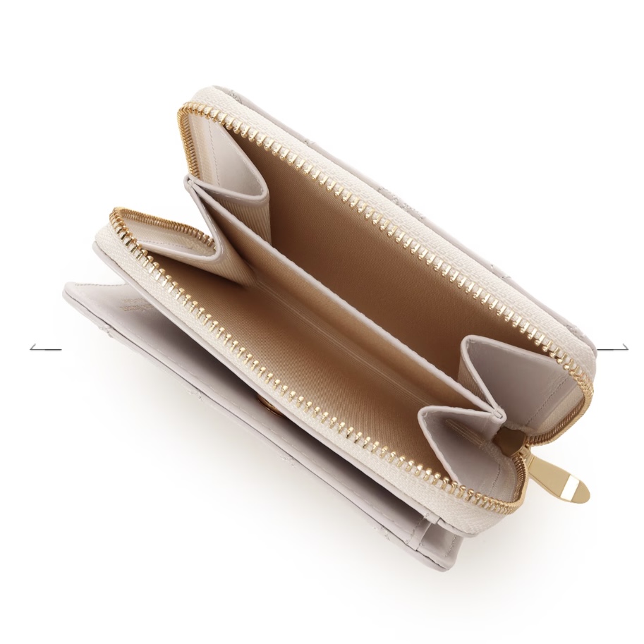 リボンキルト 折財布　オフホワイト