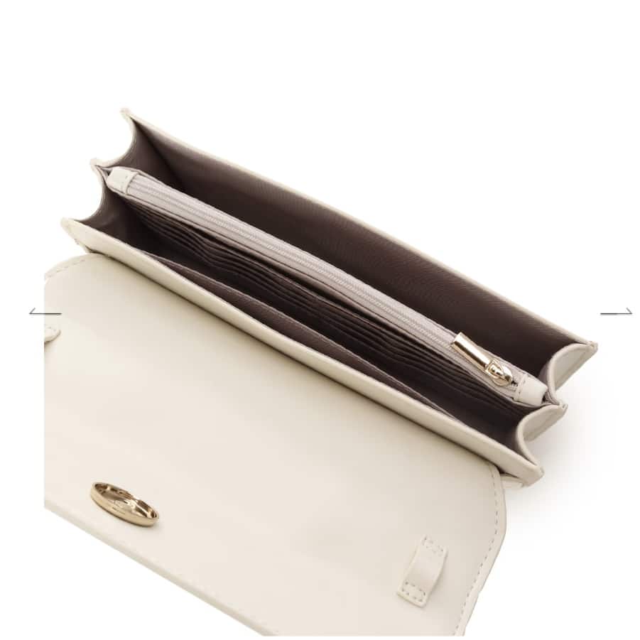 キルティングウォレットショルダー　オフホワイト