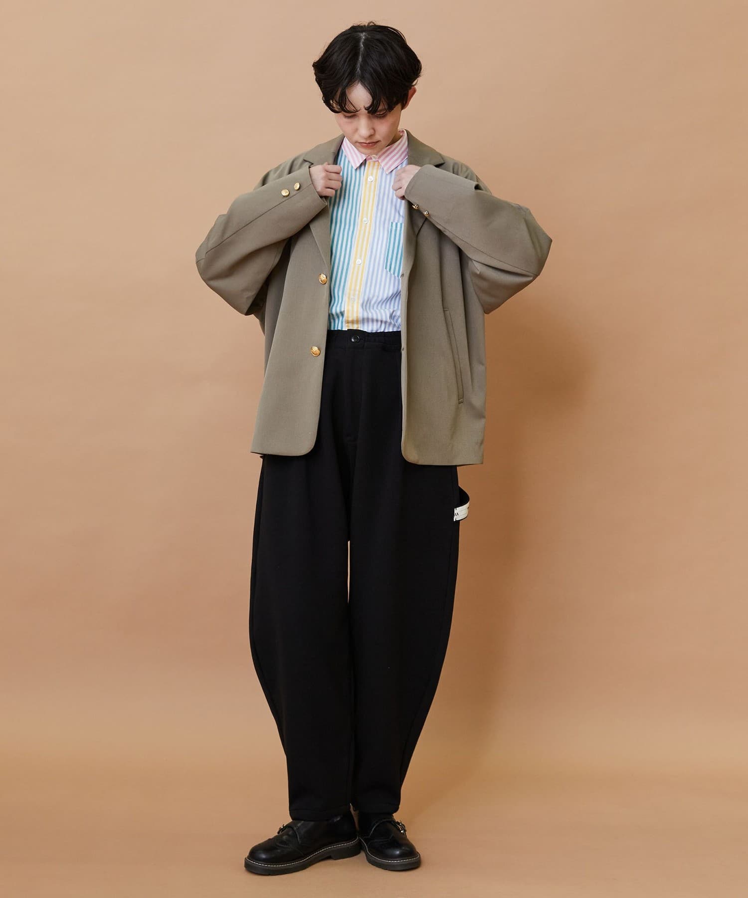 ブレイザー グレージュ 1サイズ