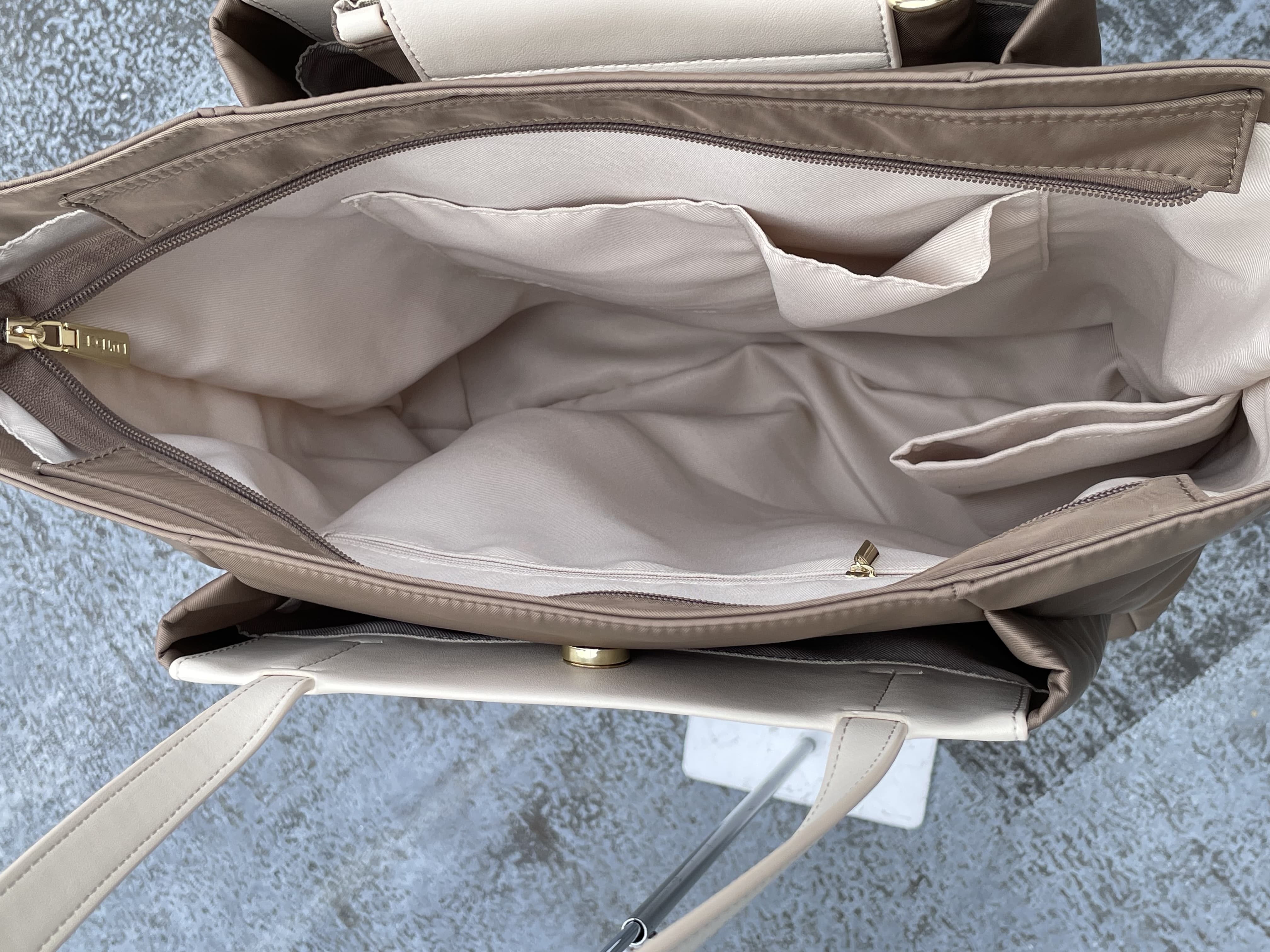 【CIEL】スクウェアトート　BK \8,800