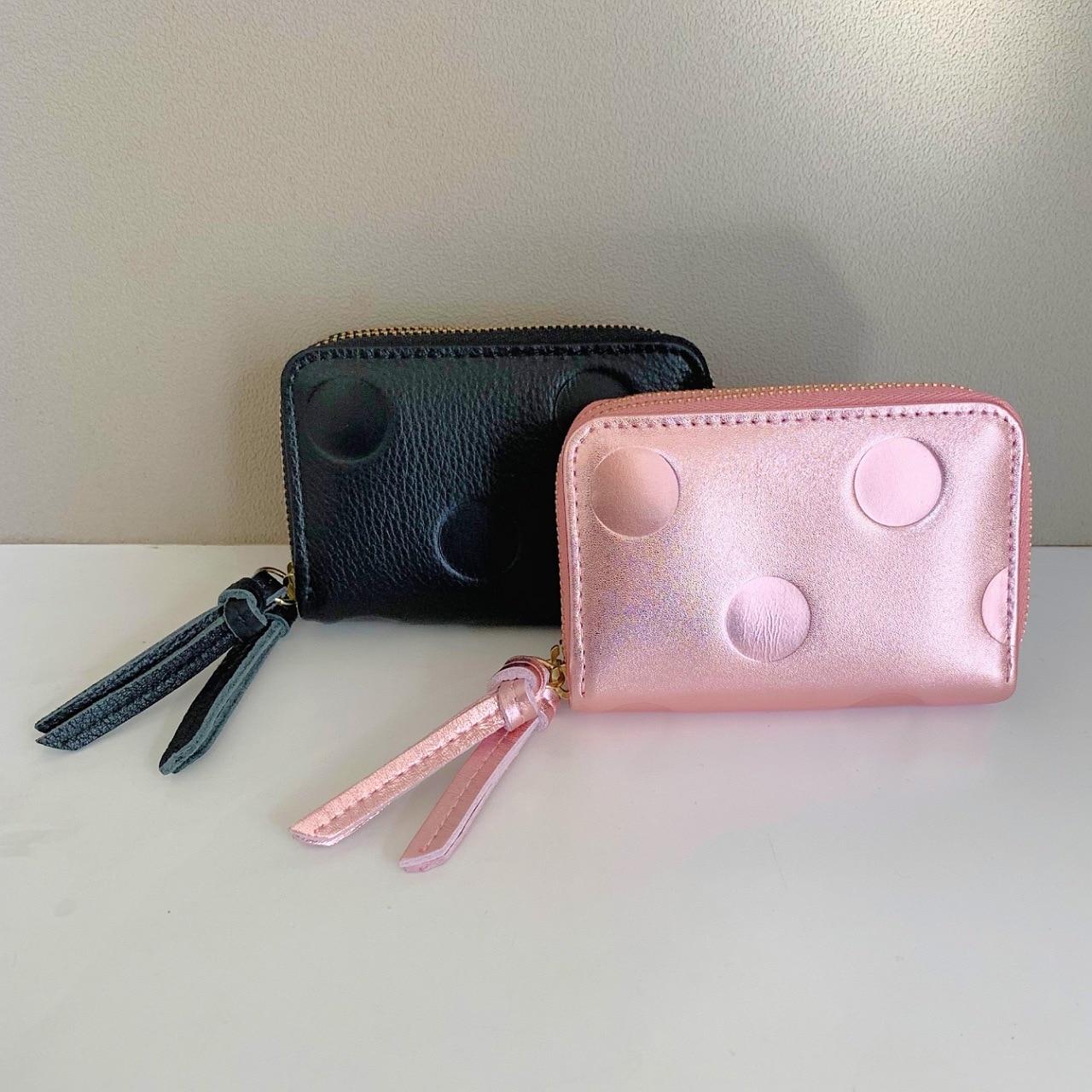 ドット型押ジャバラキーケース ブラック Free