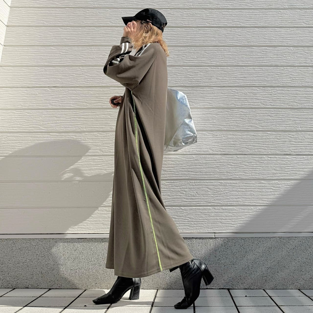 ソフトダンボールバイカラーラインワンピース カーキ Free