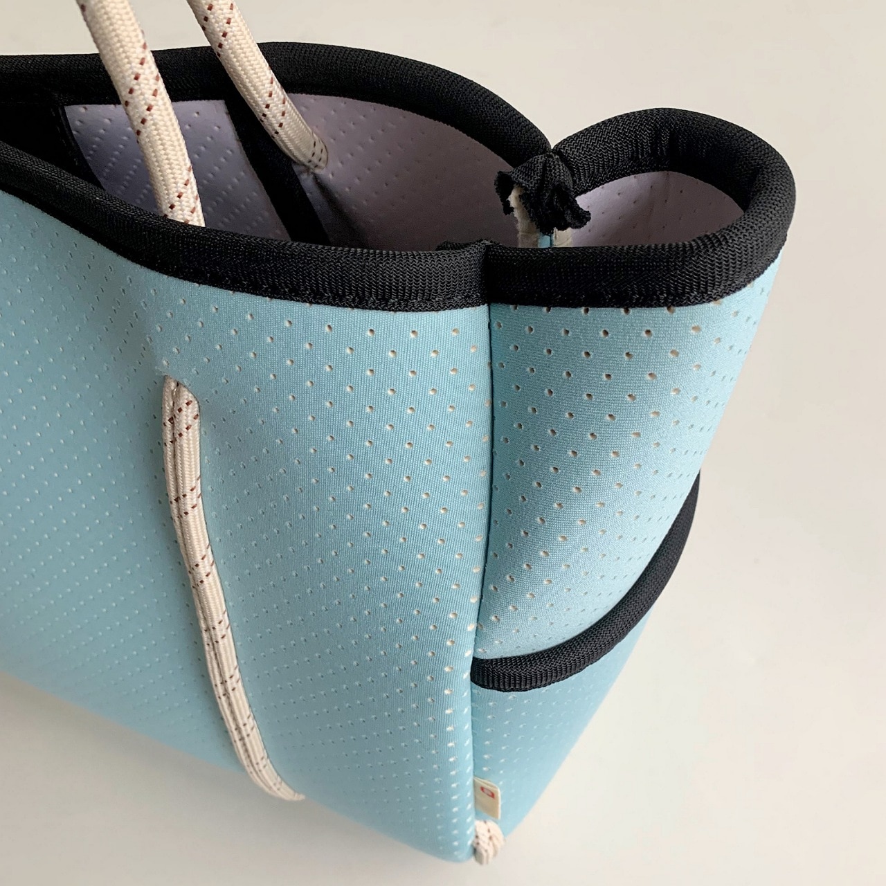 ネオプレーントート ブルー Free